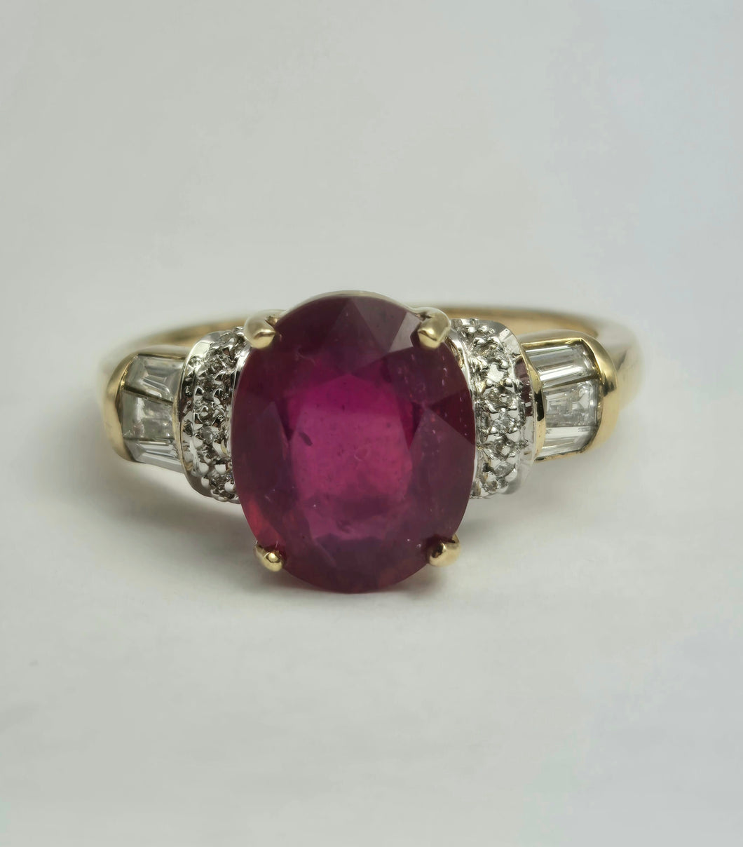 1905: Vintage: 9ct Yellow Gold Ruby 16 Diamonds Dress Ring- picture perfect