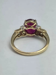 1905: Vintage: 9ct Yellow Gold Ruby 16 Diamonds Dress Ring- picture perfect