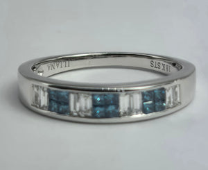 1906: Vintage; 18ct White Gold Blue & White Diamonds Stacker/Dress Ring- something specia