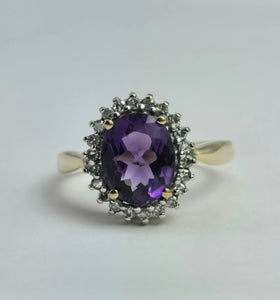 1917: Vintage: 9ct Gold purple Amethyst 22 Diamonds Halo Ring- Sparkling beauty