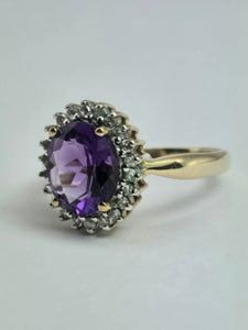 1917: Vintage: 9ct Gold purple Amethyst 22 Diamonds Halo Ring- Sparkling beauty