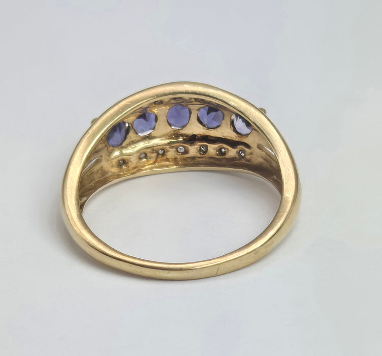 2018: Vintage: 9ct Gold Violet Blue Iolites 14 Diamonds Dress Ring- a beauty