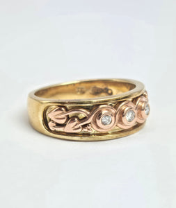 2120: Vintage & Heavy 9ct Gold Round Cut Diamond Trilogy Clogau Style- Statement