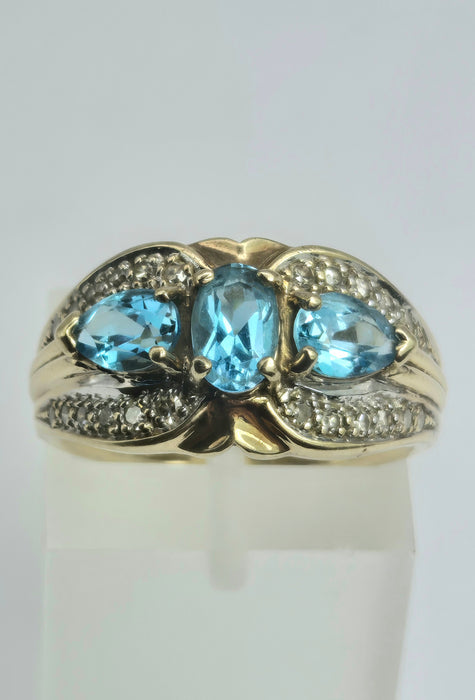 2123: Vintage: 9ct Gold Blue Spinel Diamonds Cocktail Ring- Statement Weight