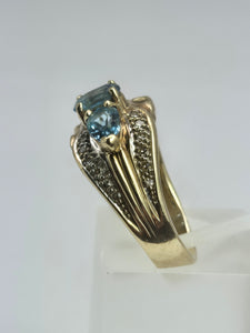 2123: Vintage: 9ct Gold Blue Spinel Diamonds Cocktail Ring- Statement Weight