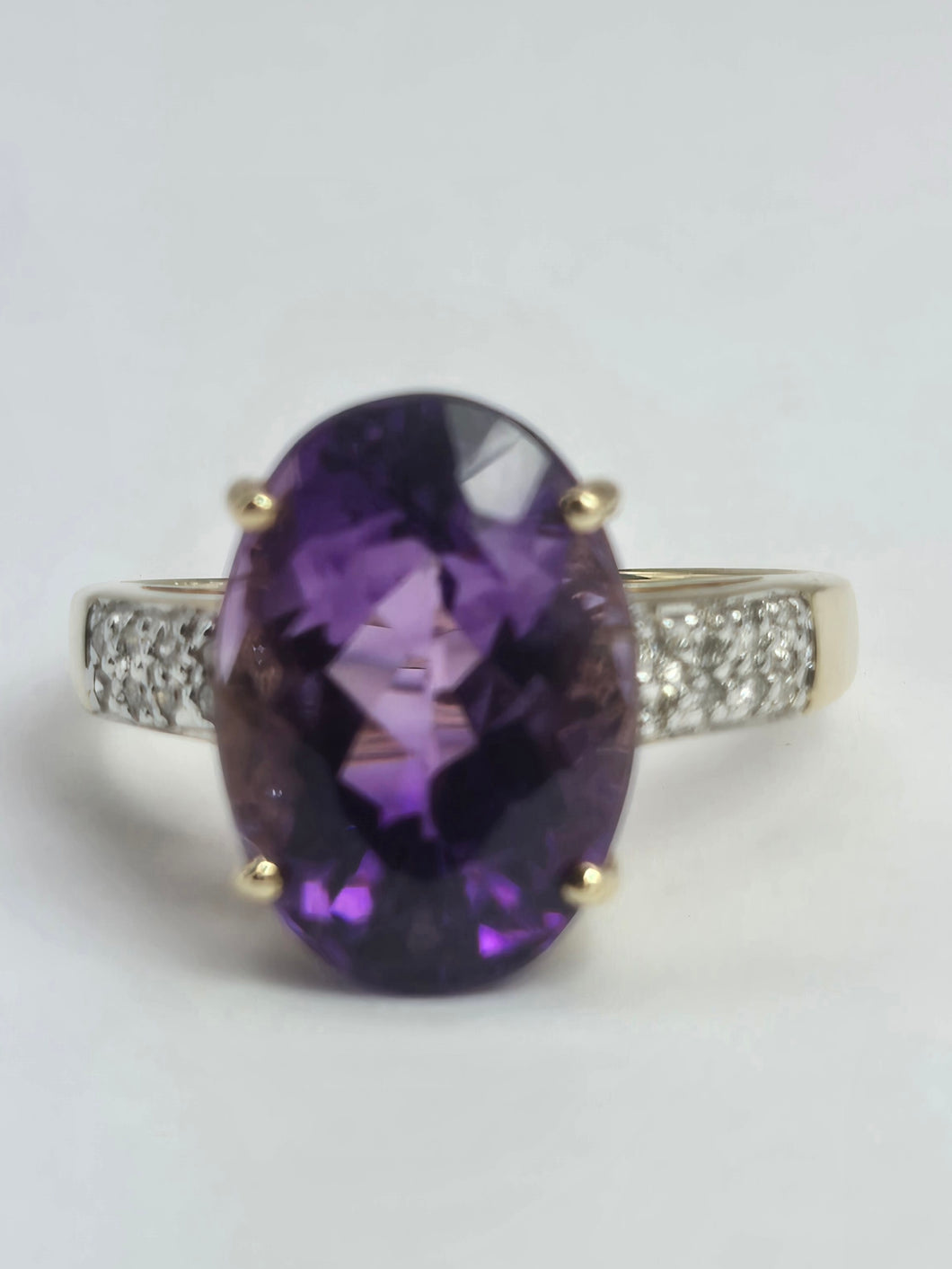 2170: Vintage: 9ct Gold Oval Purple Amethyst 16 natural Diamonds Cocktail Ring