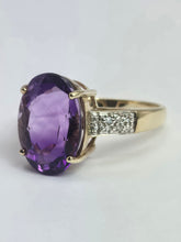 Cargar imagen en el visor de la galería, 2170: Vintage: 9ct Gold Oval Purple Amethyst 16 natural Diamonds Cocktail Ring
