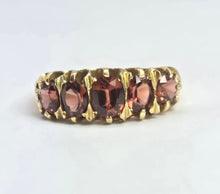 Cargar imagen en el visor de la galería, 2196: Vintage; 18ct Gold 5 Almandine Garnets half-Eternity Ring- From London 1968
