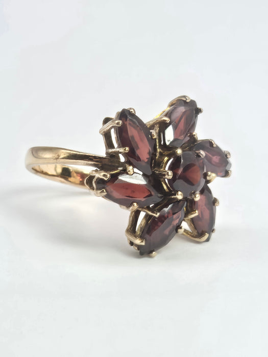 2197: Vintage: 9ct Gold Mixed-Cut Rich Red Garnets Cluster Ring- From 1976