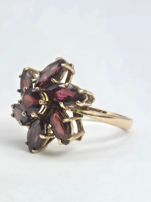 2197: Vintage: 9ct Gold Mixed-Cut Rich Red Garnets Cluster Ring- From 1976