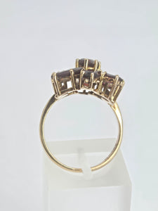 2197: Vintage: 9ct Gold Mixed-Cut Rich Red Garnets Cluster Ring- From 1976