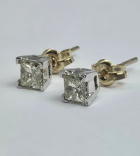 Cargar imagen en el visor de la galería, 1427: Vintage: 9ct Gold Princess Cut (0.5ct) Diamonds Stud Earrings- Superb

