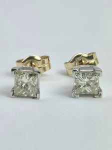 1427: Vintage: 9ct Gold Princess Cut (0.5ct) Diamonds Stud Earrings- Superb