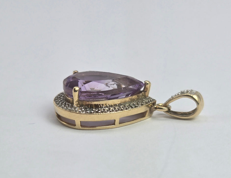 2045: Vintage: 9ct Gold  Pear-Cut Amethyst Diamonds Pendant