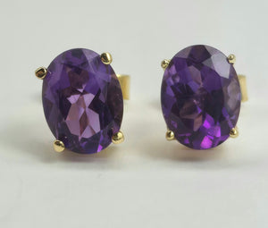 2093: 18ct Gold Voluptuous Purple Amethyst Stud Earrings-