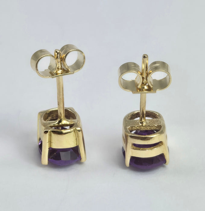 2093: 18ct Gold Voluptuous Purple Amethyst Stud Earrings-