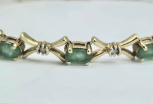 2112: Vintage: 9ct Gold 14&nbsp; Emeralds 13 Diamonds Bracelet (18cm)- a natural beauty