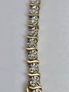2113: Vintage; 9ct Gold 36 Natural Diamonds Bracelet (18cm) - A sparkling beauty