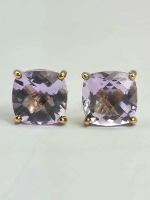 2181: Vintage & Exquisite 9ct Gold Square Cut Lilac Amethyst Stud Earrings