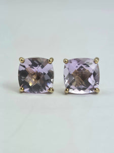2181: Vintage & Exquisite 9ct Gold Square Cut Lilac Amethyst Stud Earrings