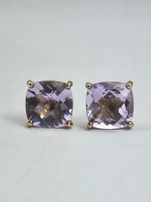 2181: Vintage & Exquisite 9ct Gold Square Cut Lilac Amethyst Stud Earrings