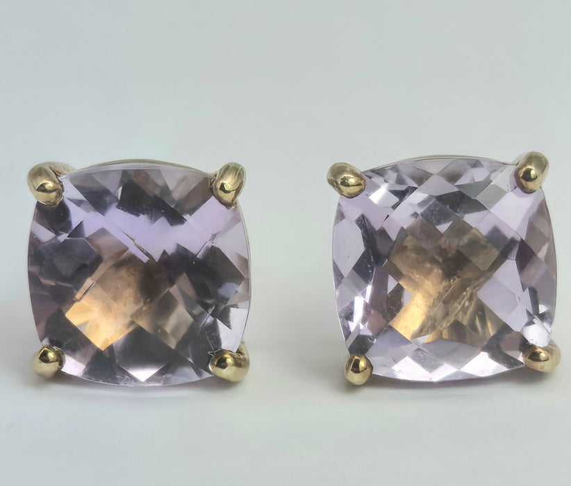 2181: Vintage & Exquisite 9ct Gold Square Cut Lilac Amethyst Stud Earrings