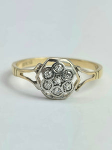 1927: Vintage: 18ct Gold 7 Diamonds Hexagonal Set Ring- Very sparkly
