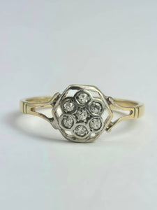 1927: Vintage: 18ct Gold 7 Diamonds Hexagonal Set Ring- Very sparkly