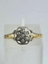 Cargar imagen en el visor de la galería, 1927: Vintage: 18ct Gold 7 Diamonds Hexagonal Set Ring- Very sparkly
