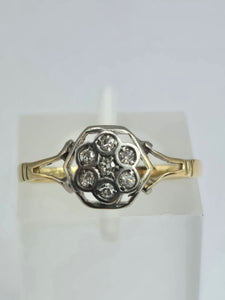 1927: Vintage: 18ct Gold 7 Diamonds Hexagonal Set Ring- Very sparkly