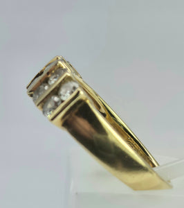 2051: Vintage: 18ct Gold 10 Round Full Cut&nbsp; Natural Diamonds Tiered Ring