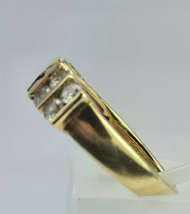 2051: Vintage: 18ct Gold 10 Round Full Cut&nbsp; Natural Diamonds Tiered Ring