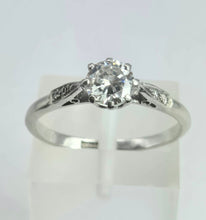 Cargar imagen en el visor de la galería, 2074: Vintage: Platinum Brilliant Cut Diamond (0.63ct) Solitaire Ring - Superb
