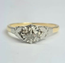 Cargar imagen en el visor de la galería, 2075: Vintage: 18ct Gold (0.63ct) Round Cut Diamond Solitaire Set in Platinum- Marvellous

