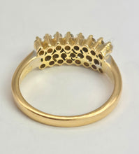 Cargar imagen en el visor de la galería, 2103: Vintage: 18ct Gold Three- Row 23 Round Full Cut Diamonds (0.54ct) Ring- Exquisite
