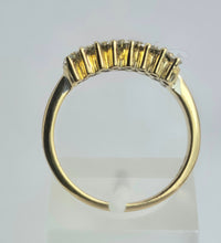 Cargar imagen en el visor de la galería, 2103: Vintage: 18ct Gold Three- Row 23 Round Full Cut Diamonds (0.54ct) Ring- Exquisite
