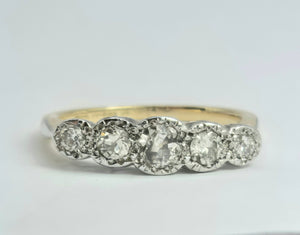 2106: Vintage: 18ct Gold natural Diamonds (0.69ct) 5-Stone Ring- Splendid