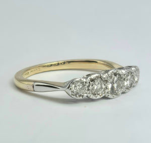 2106: Vintage: 18ct Gold natural Diamonds (0.69ct) 5-Stone Ring- Splendid