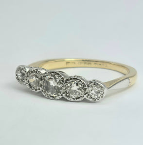 2106: Vintage: 18ct Gold natural Diamonds (0.69ct) 5-Stone Ring- Splendid