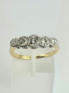 2106: Vintage: 18ct Gold natural Diamonds (0.69ct) 5-Stone Ring- Splendid