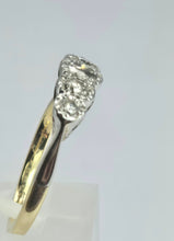 Load image into Gallery viewer, 2106: Vintage: 18ct Gold natural Diamonds (0.69ct) 5-Stone Ring- Splendid
