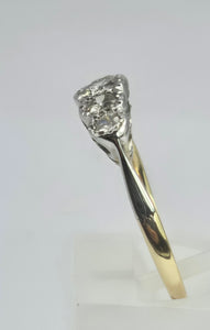 2106: Vintage: 18ct Gold natural Diamonds (0.69ct) 5-Stone Ring- Splendid