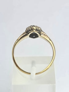 2139: Vintage; 18ct Gold Art Deco Marquise Sapphire Diamonds Cluster Ring