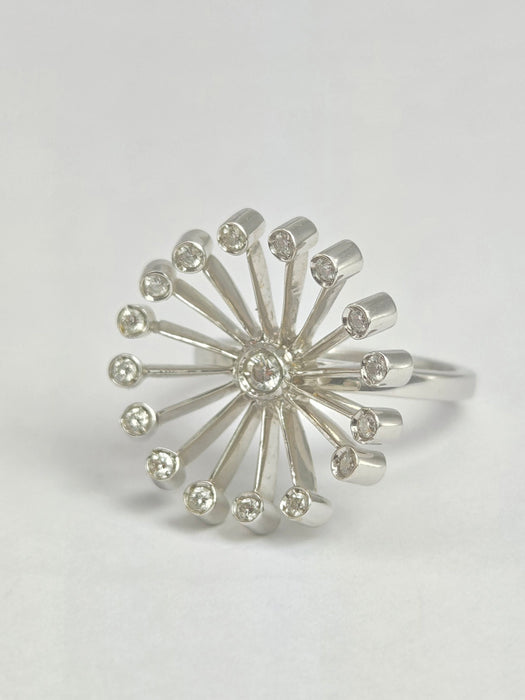 2201 Vintage: 18ct White Gold Diamond Sunray Cluster Ring