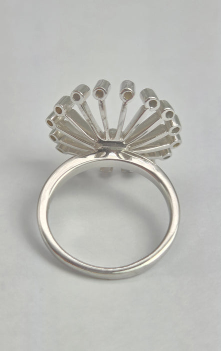 2201 Vintage: 18ct White Gold Diamond Sunray Cluster Ring