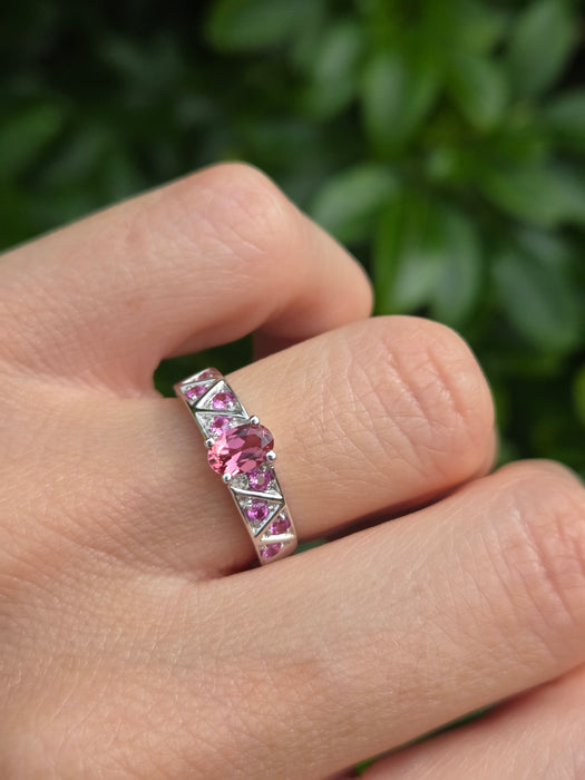 1894: Vintage: 9ct White Gold Pink Tourmalines Dress Ring- pretty in pink
