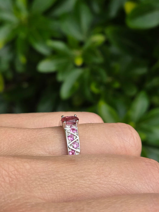 1894: Vintage: 9ct White Gold Pink Tourmalines Dress Ring- pretty in pink