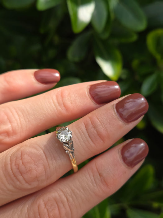 2075: Vintage: 18ct Gold (0.63ct) Round Cut Diamond Solitaire Set in Platinum- Marvellous