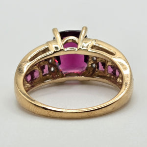 1900: Vintage: 9ct Gold Almandine Garnets Diamonds Cocktail Ring