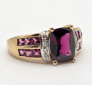 1900: Vintage: 9ct Gold Almandine Garnets Diamonds Cocktail Ring